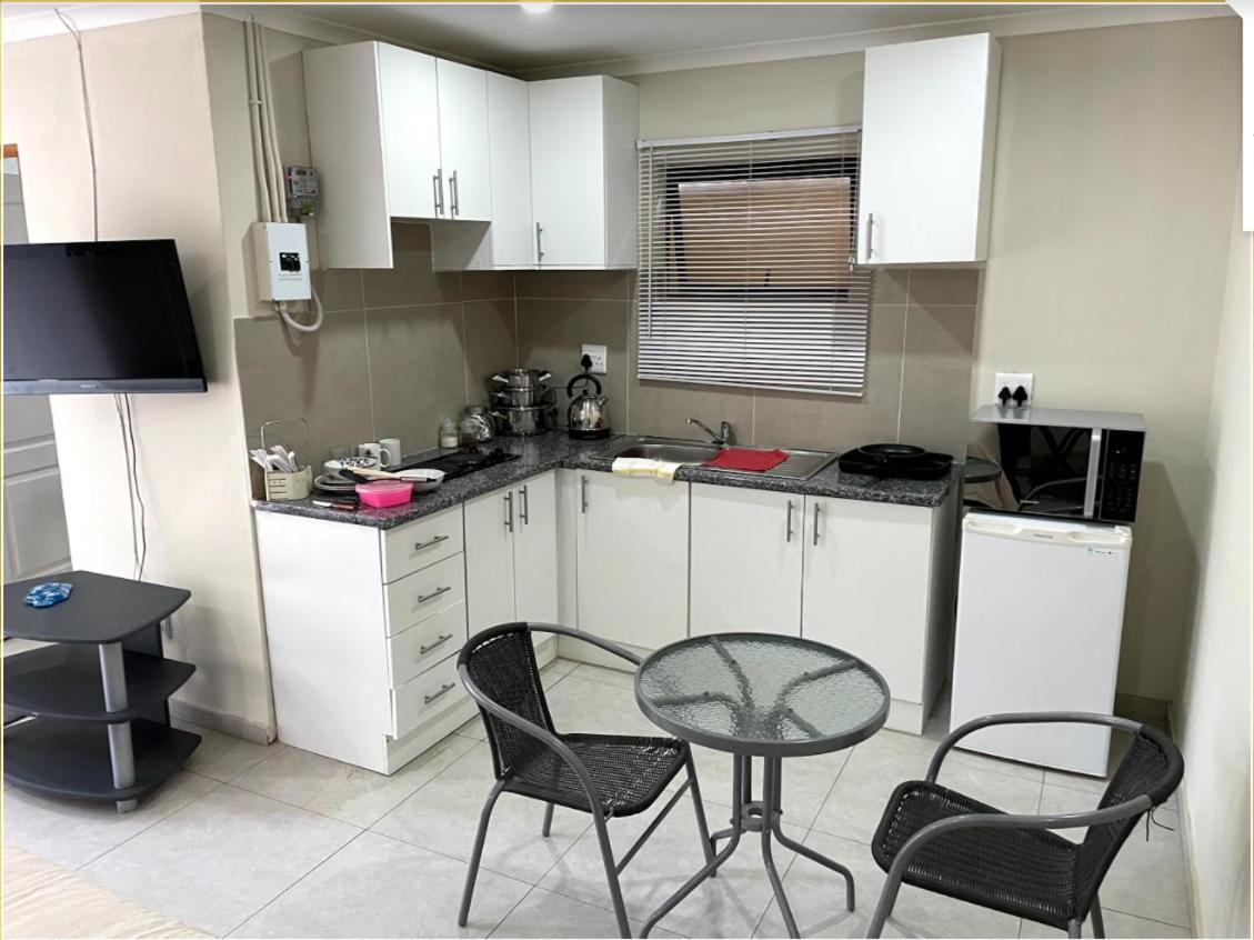 Rooikrans Guest House Johannesburg Bagian luar foto