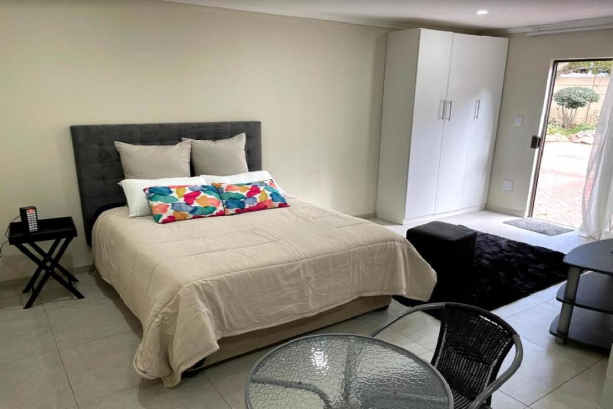 Rooikrans Guest House Johannesburg Bagian luar foto